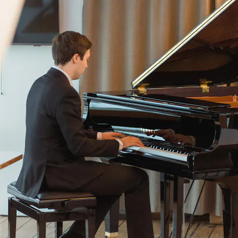 Entertainment Brim Explorer 13