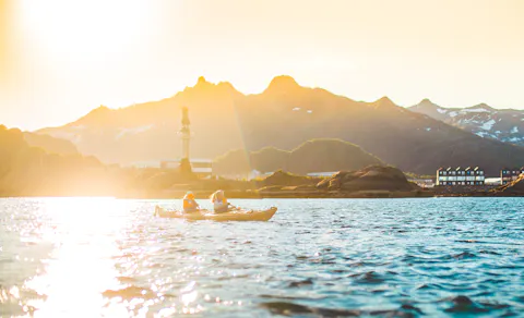 Evening kayaking 1 Karianne Klovning XX Lofoten