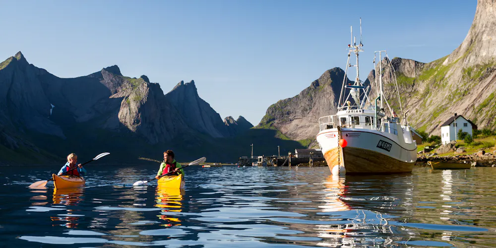 Kayaking in Reinefjorden Reine in the Lofoten islands CH Visit Norway com