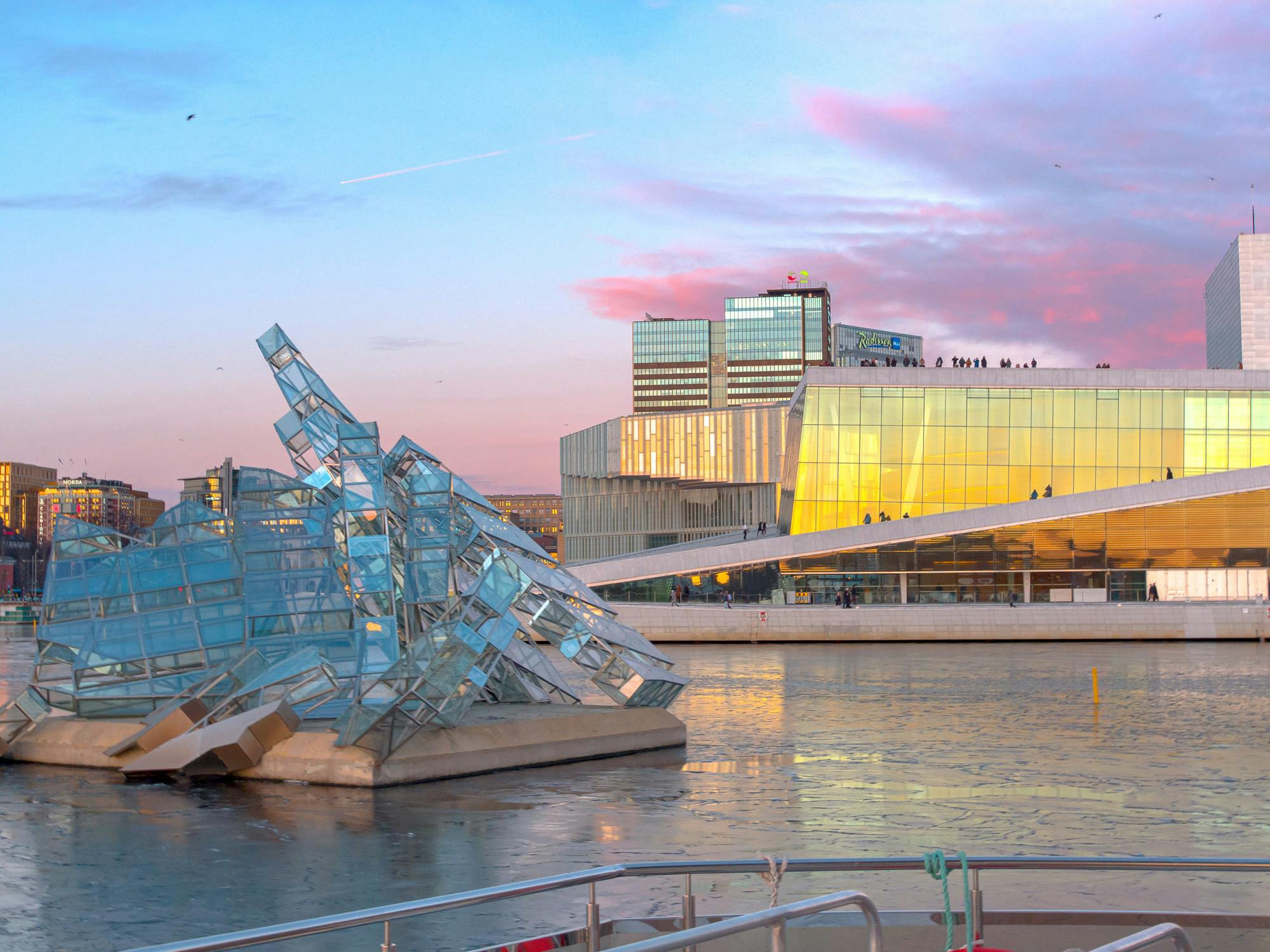 Oslo Sightseeing Brim Explorer 34