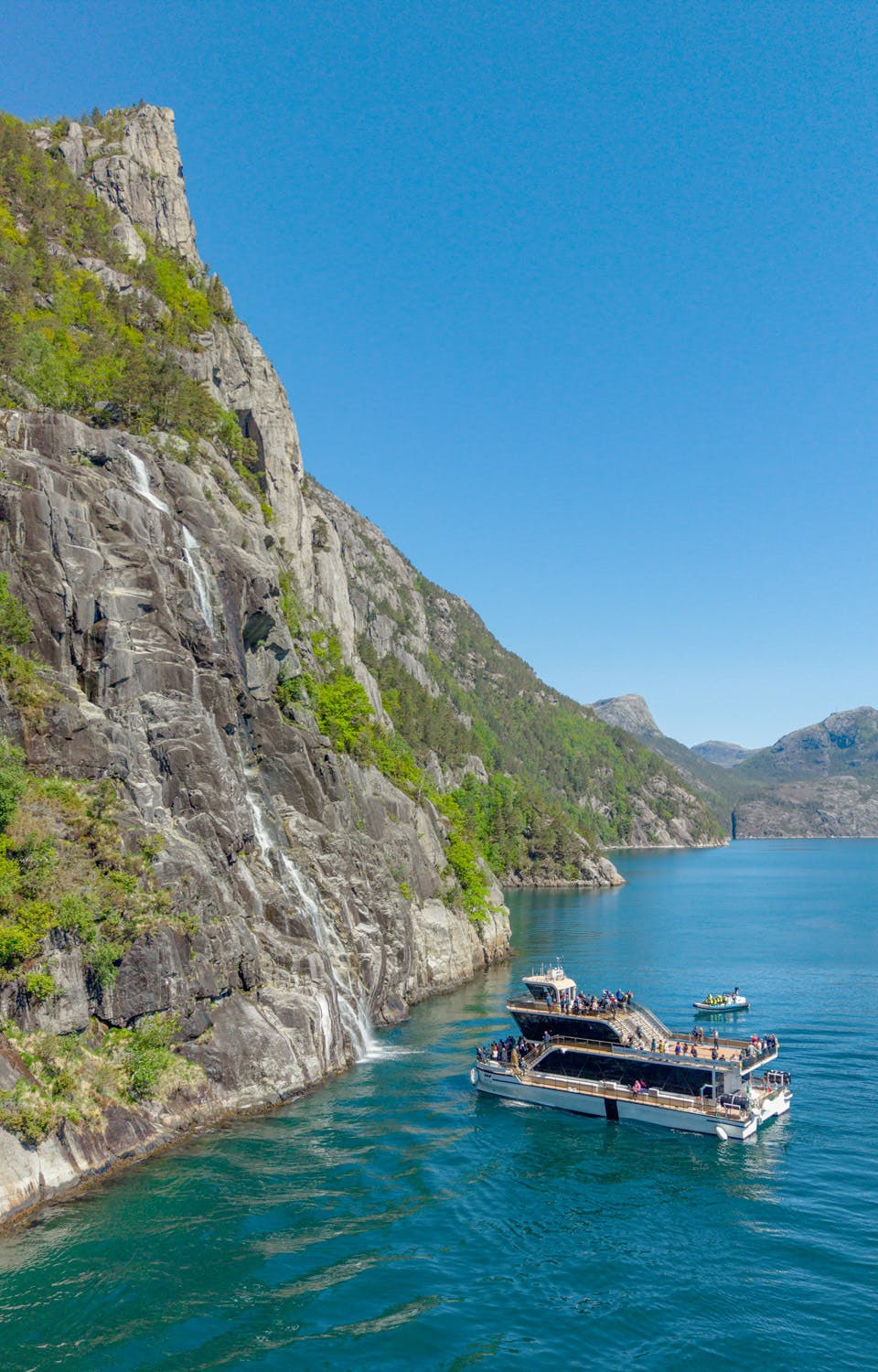 Silent Lysefjord & Pulpit rock cruise - Brim Explorer
