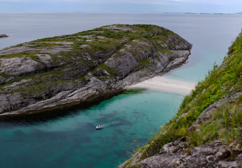 Daniel uvegard 9qk GGDO Jhu Q unsplash 100