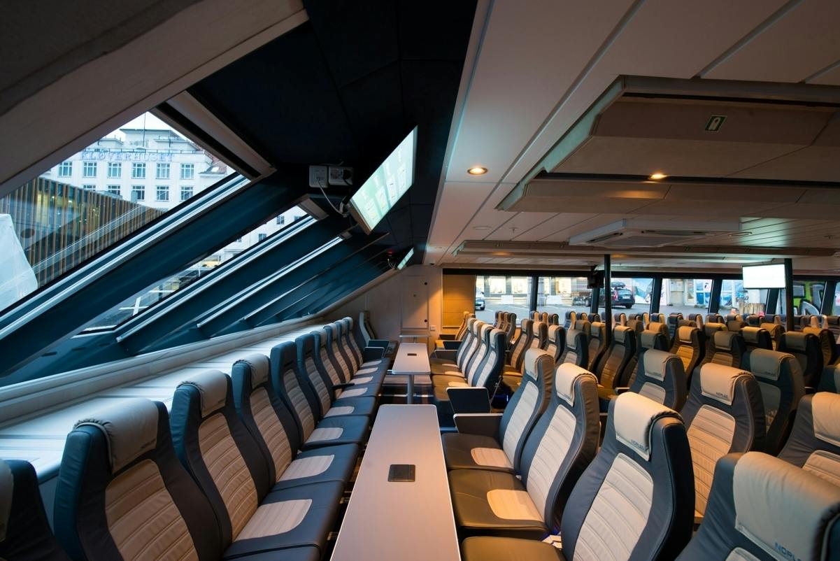 Fjorddronningen 48970154477 o 2